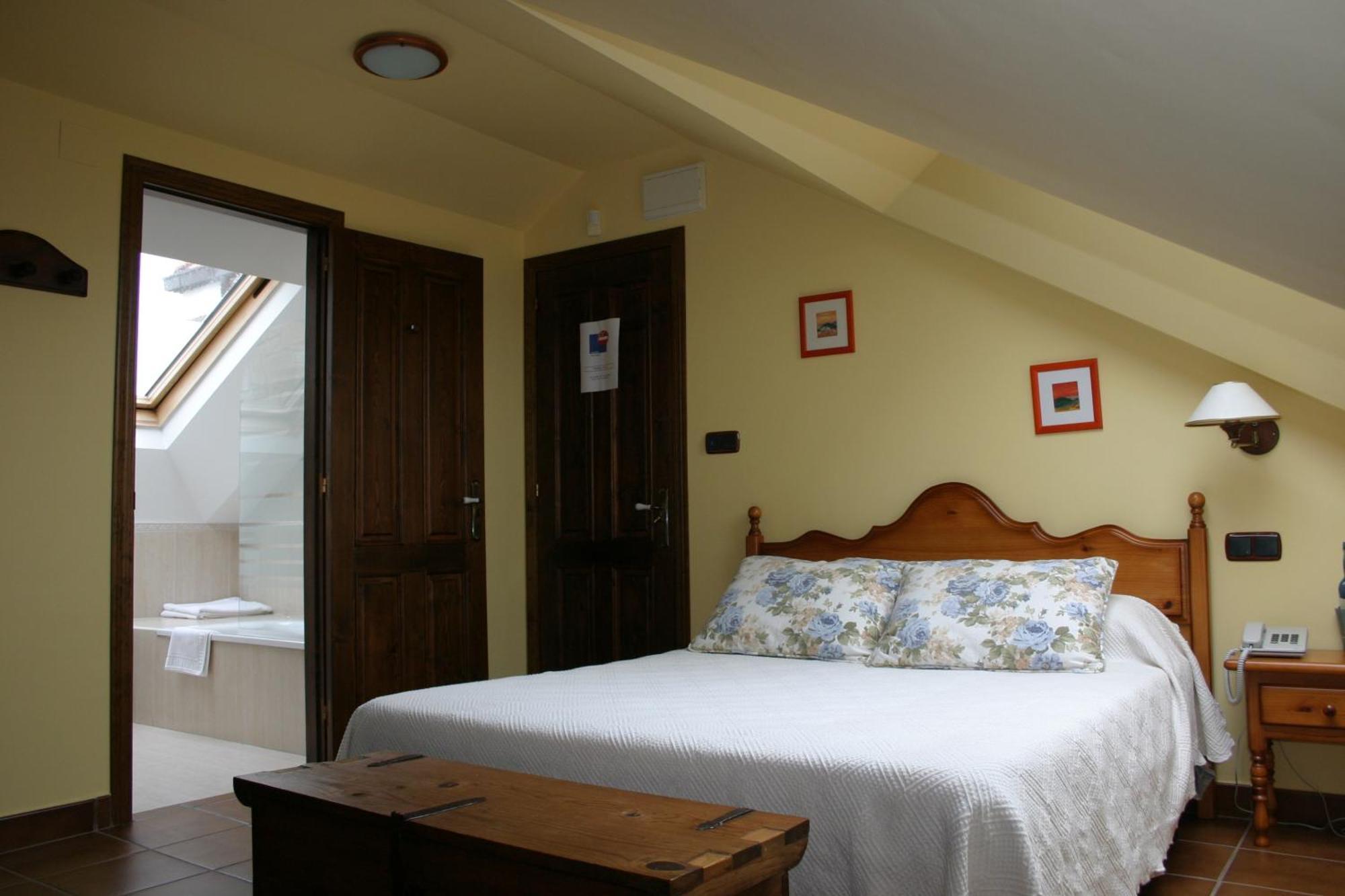 Somonte Hotel Quintes Ngoại thất bức ảnh